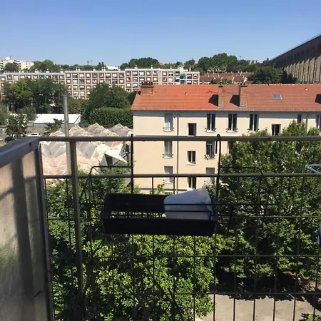 F2 Belle Vue Aqueduc Avec Balcon