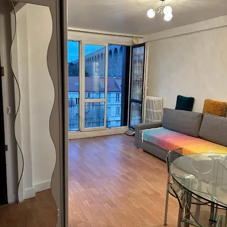 Appartamento F2 Belle Vue Aqueduc Avec Balcon