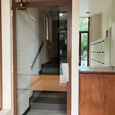 Appartamento F2 Belle Vue Aqueduc Avec Balcon Arcueil